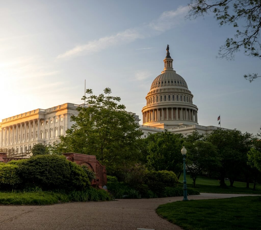 Le Capitole des États-Unis à Washington, D.C., au coucher du soleil
