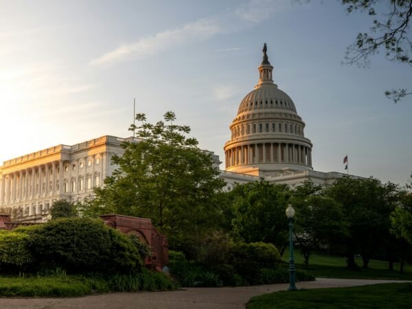 Le Capitole des États-Unis à Washington, D.C., au coucher du soleil